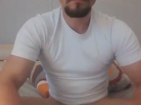 LoveEveryWet online show from May 25, 2026, 8:42 am