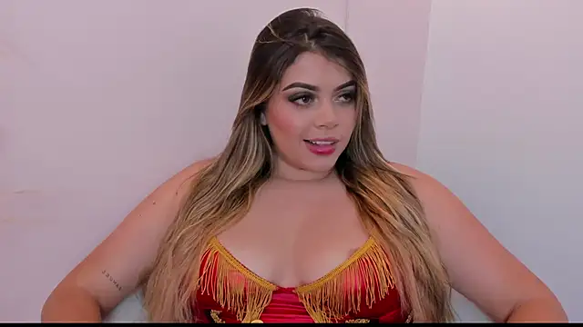 Snapshot of thaliafox_ chatting on December 18, 2024, 6:32 am thaliafox online show from December 18, 2024, 6:32 am
