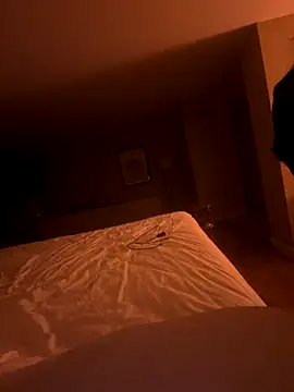 Youcunn online show from November 9, 2025, 8:34 am