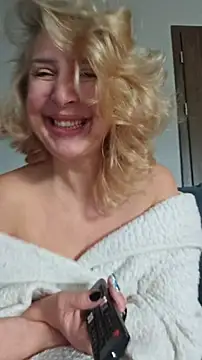 MariaRichi  online show from April 14, 2026, 6:41 am