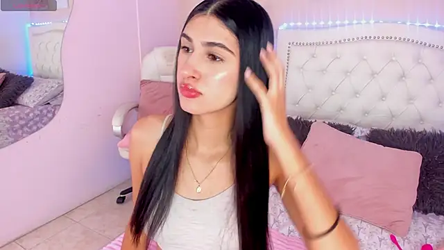 Snapshot of Ashley_Evans18 chatting on December 8, 2024, 11:46 am Ashley Evans18 online show from December 8, 2024, 11:46 am