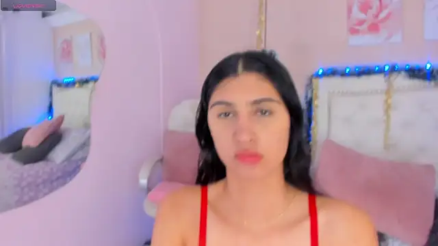 Snapshot of Ashley_Evans18 chatting on December 21, 2024, 11:33 am Ashley Evans18 online show from December 21, 2024, 11:33 am