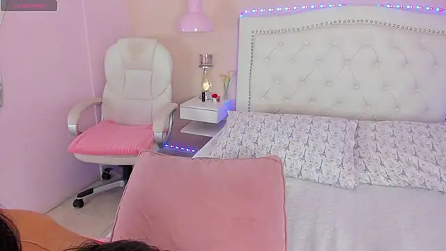 Snapshot of Ashley_Evans18 chatting on January 8, 2025, 2:56 pm Ashley Evans18 online show from January 8, 2025, 2:56 pm