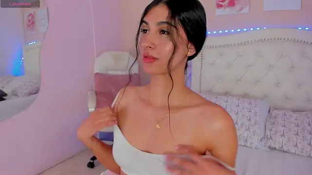 Snapshot of Ashley_Evans18 chatting on January 15, 2025, 4:00 pm Ashley Evans18 online show from January 15, 2025, 4:00 pm