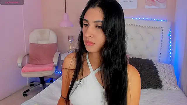 Snapshot of Ashley_Evans18 chatting on January 22, 2025, 11:56 am Ashley Evans18 online show from January 22, 2025, 11:56 am