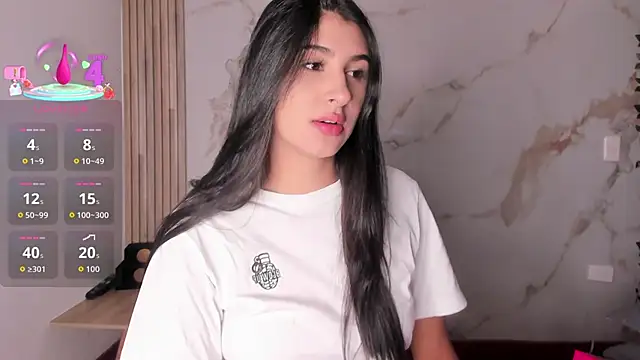 Snapshot of Ashley_Evans18 chatting on October 4, 2025, 1:31 pm Ashley Evans18 online show from October 4, 2025, 1:31 pm