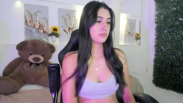 Snapshot of Ashley_Evans18 chatting on October 25, 2025, 12:56 pm Ashley Evans18 online show from October 25, 2025, 12:56 pm