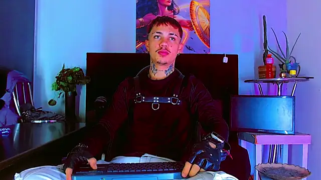 HannibalLester online show from February 6, 2026, 4:39 am