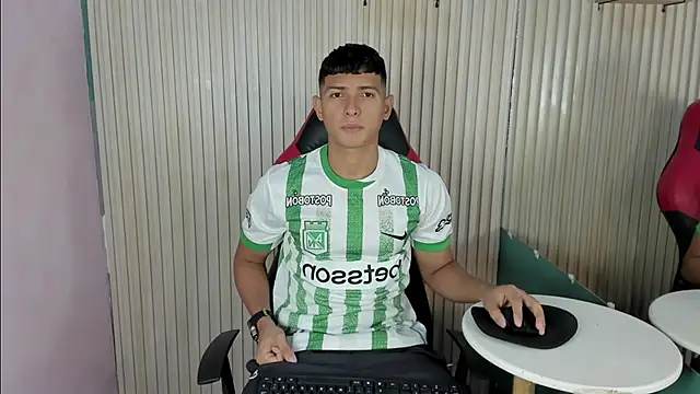 yei-sant online show from November 9, 2025, 3:49 am