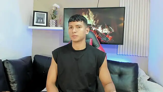 yei-sant online show from December 1, 2025, 11:43 pm