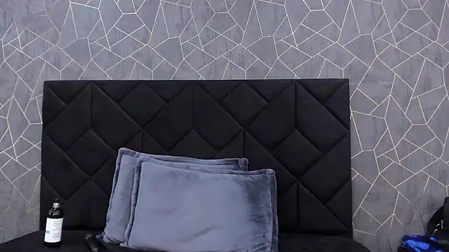 NicoleJonss online show from March 13, 2025, 6:16 am