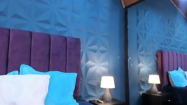 NicoleJonss online show from September 26, 2025, 2:59 am