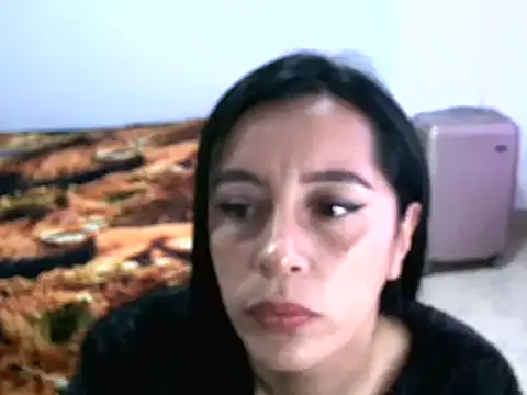 Snapshot of hailey85 chatting on December 17, 2024, 7:37 pm hailey85 online show from December 17, 2024, 7:37 pm
