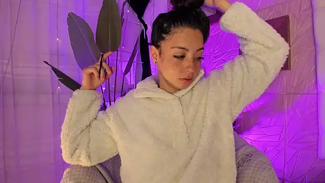 Snapshot of sadashi_moon_ chatting on February 16, 2025, 12:41 am sadashi moon online show from February 16, 2025, 12:41 am