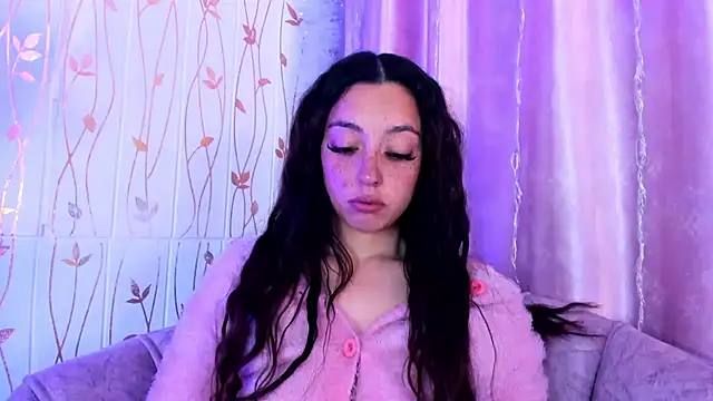 Snapshot of sadashi_moon_ chatting on February 17, 2025, 7:04 am sadashi moon online show from February 17, 2025, 7:04 am