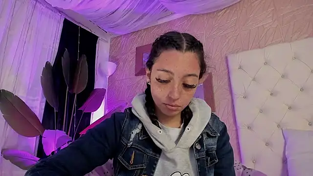 Snapshot of sadashi_moon_ chatting on March 15, 2025, 12:25 am sadashi moon online show from March 15, 2025, 12:25 am