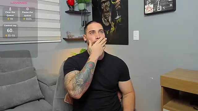 Giorgio-Leone online show from September 19, 2025, 11:49 pm