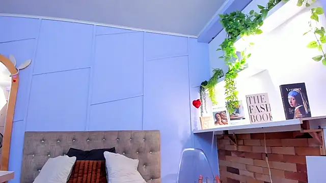 nathalie rossel online show from November 22, 2025, 7:13 pm