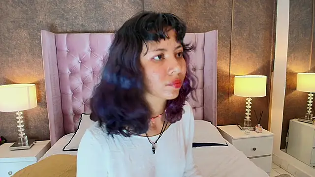 Snapshot of Akane_Uwu chatting on February 13, 2025, 6:16 pm Akane Uwu online show from February 13, 2025, 6:16 pm