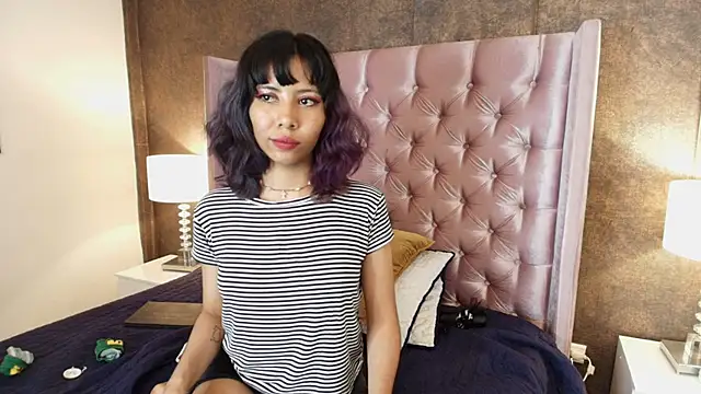 Snapshot of Akane_Uwu chatting on February 19, 2025, 4:00 pm Akane Uwu online show from February 19, 2025, 4:00 pm