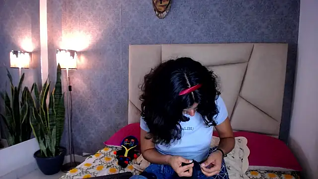 Snapshot of Akane_Uwu chatting on September 16, 2025, 2:07 pm Akane Uwu online show from September 16, 2025, 2:07 pm