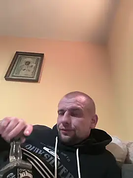 Snapshot of Regularfucker28 chatting on March 18, 2026, 1:31 am Regularfucker28 online show from March 18, 2026, 1:31 am