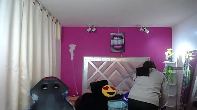 Snapshot of Naiara_Sex_ chatting on December 27, 2024, 12:56 pm Naiara Sex  online show from December 27, 2024, 12:56 pm