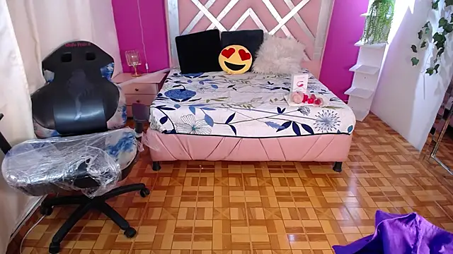 Snapshot of Naiara_Sex_ chatting on January 14, 2025, 2:00 pm Naiara Sex  online show from January 14, 2025, 2:00 pm