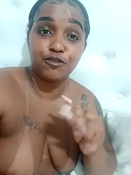 Snapshot of annybarros21 chatting on February 27, 2026, 6:19 pm annybarros21 online show from February 27, 2026, 6:19 pm