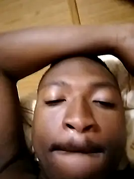 Snapshot of zipeqengeshe21 chatting on December 18, 2024, 3:04 am zipeqengeshe21 online show from December 18, 2024, 3:04 am