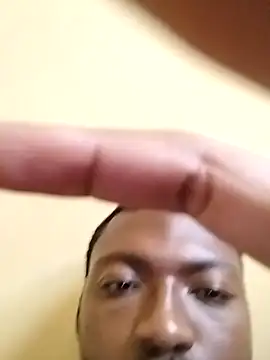 Snapshot of zipeqengeshe21 chatting on March 9, 2025, 12:09 pm zipeqengeshe21 online show from March 9, 2025, 12:09 pm