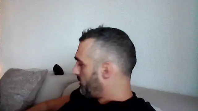 Snapshot of Assodispade3 chatting on December 17, 2025, 9:26 am Assodispade3 online show from December 17, 2025, 9:26 am