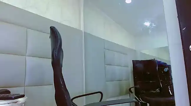 Snapshot of AbrahanBratz chatting on December 25, 2024, 6:09 am AbrahanBratz online show from December 25, 2024, 6:09 am