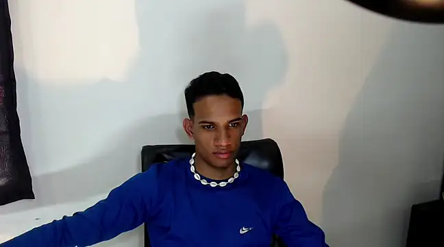 Snapshot of AbrahanBratz chatting on December 26, 2024, 5:40 pm AbrahanBratz online show from December 26, 2024, 5:40 pm