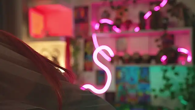 Snapshot of Charmings_054 chatting on February 19, 2025, 5:06 pm Charmings 054 online show from February 19, 2025, 5:06 pm