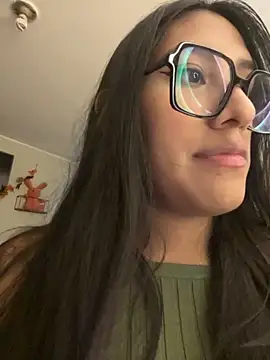 AleFantasy0001 online show from November 9, 2025, 4:11 am