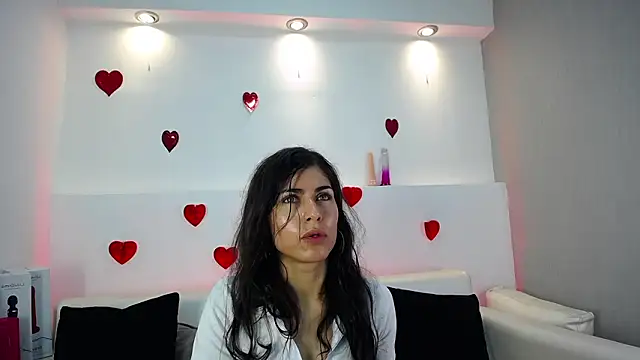 Melodi Roux online show from March 6, 2026, 1:40 pm