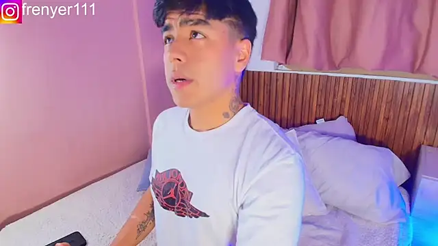 kiing azahell online show from February 7, 2026, 1:42 am