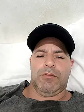 Marciogrei online show from October 21, 2025, 6:08 pm