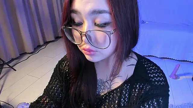 Yuriko May online show from January 10, 2025, 9:42 pm
