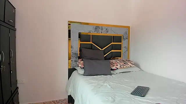 MattDevon online show from October 15, 2025, 6:08 pm