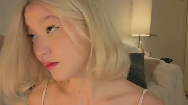 Snapshot of milli_sun_ chatting on February 13, 2026, 5:03 am milli sun online show from February 13, 2026, 5:03 am