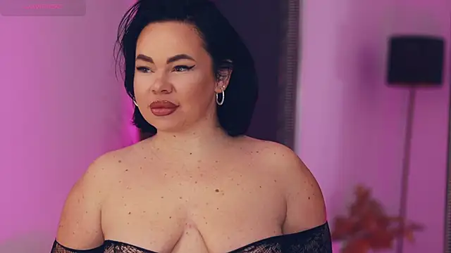 MissLilaa online show from November 10, 2025, 4:28 pm