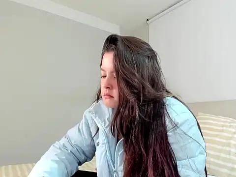 AmandaCallum online show from May 3, 2026, 4:40 am