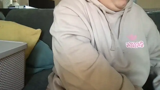 Tallulah-mae-xoxox online show from March 5, 2025, 1:50 pm