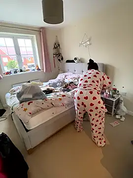 Tallulah-mae-xoxox online show from January 9, 2026, 12:19 pm