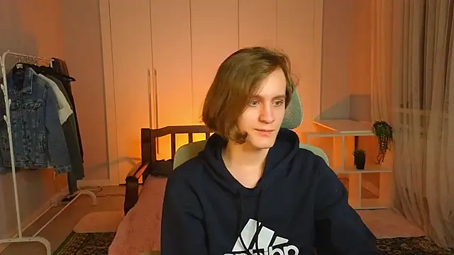 nikompell online show from March 10, 2025, 8:45 pm