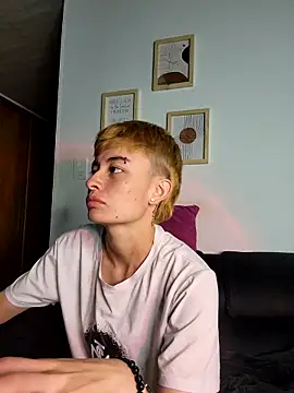 nico 18x online show from February 4, 2025, 7:22 pm