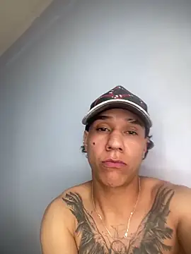 Snapshot of EduardoTitan97 chatting on October 13, 2025, 9:53 am EduardoTitan97 online show from October 13, 2025, 9:53 am