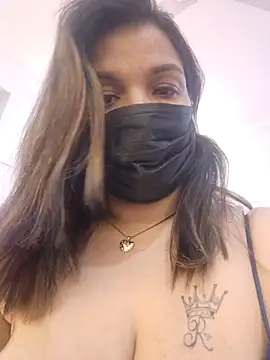 Snapshot of Archi-07 chatting on October 26, 2025, 9:42 pm Archi-07 online show from October 26, 2025, 9:42 pm